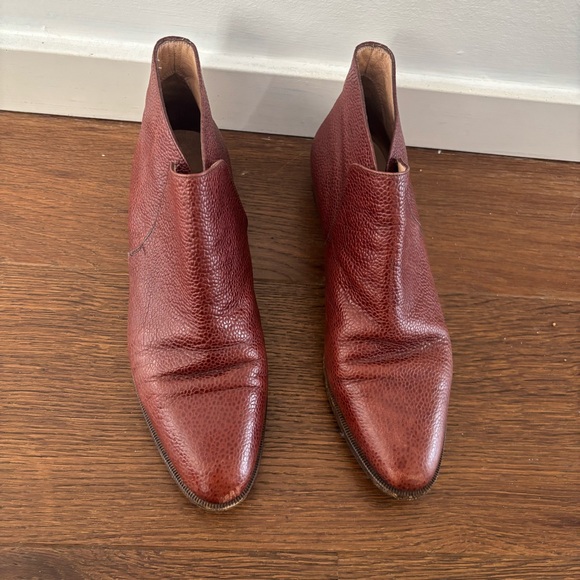 Vintage Textured Ankle Pointed Toe Booties in Warm Brown - Picture 3 of 10